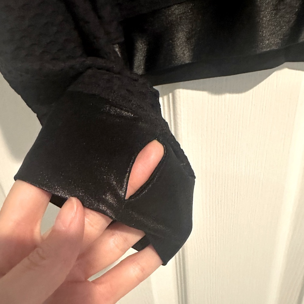 Koral Sofia Pullover - image 7